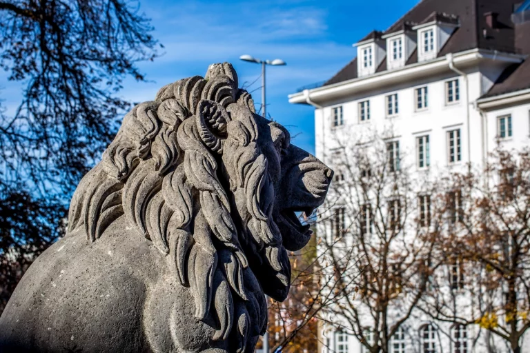 Als Immobilienmakler vermitteln wir Kapitalanlagen und Investmentimmobilien in München, Bad Tölz und Tegernsee